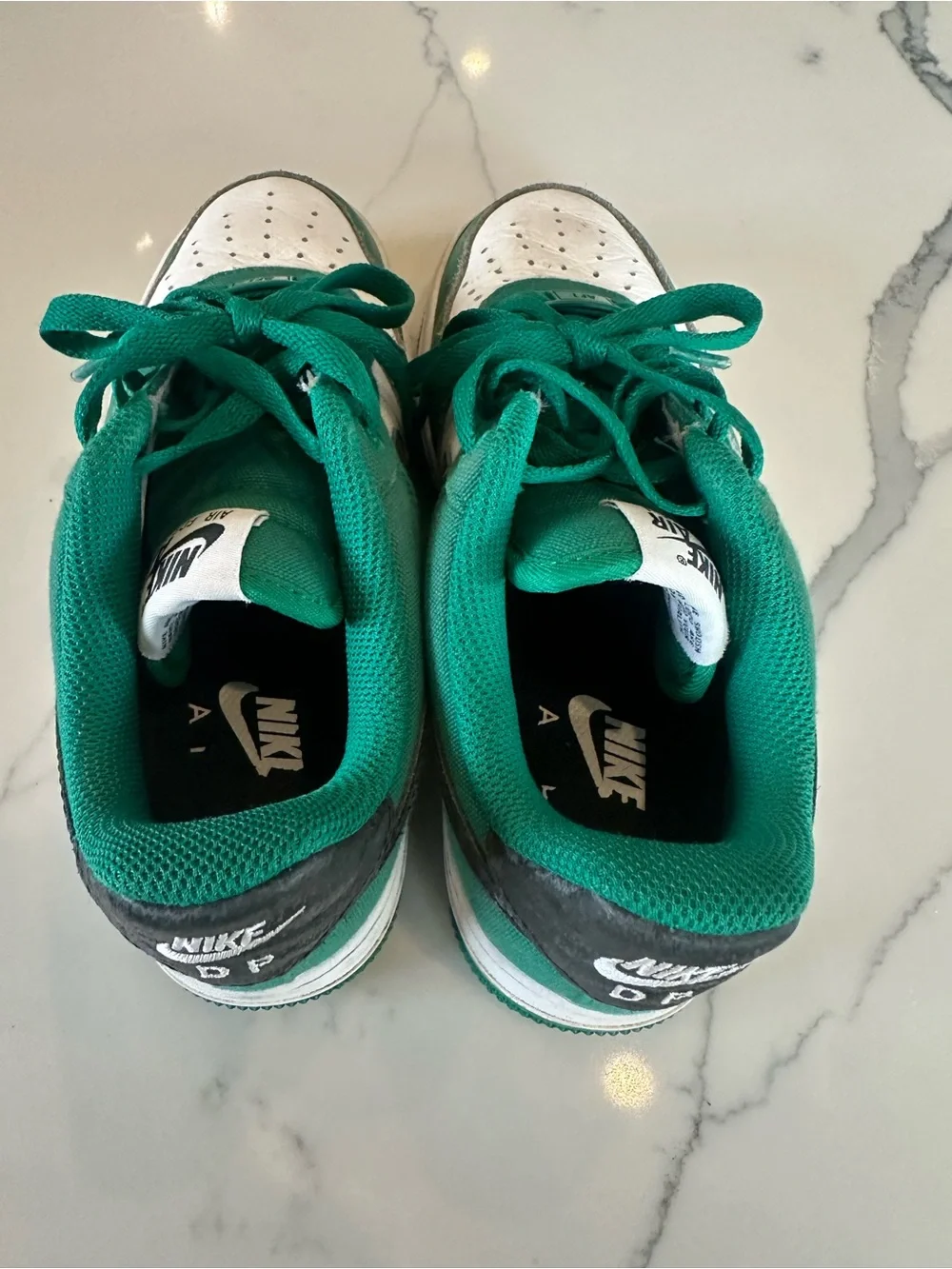 Boys Size 6.5 Nike Green, White & Black Low-Top Sneakers - Picture 2 of 4